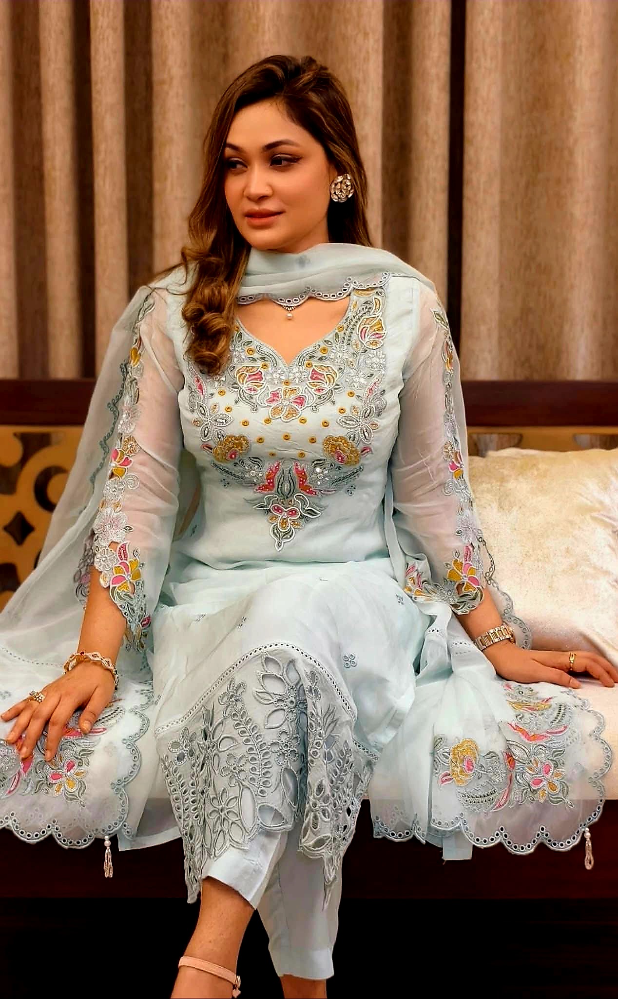 পাকিস্তানি ইন্সপায়ার  সাদাবাহার অরগেঞ্জ