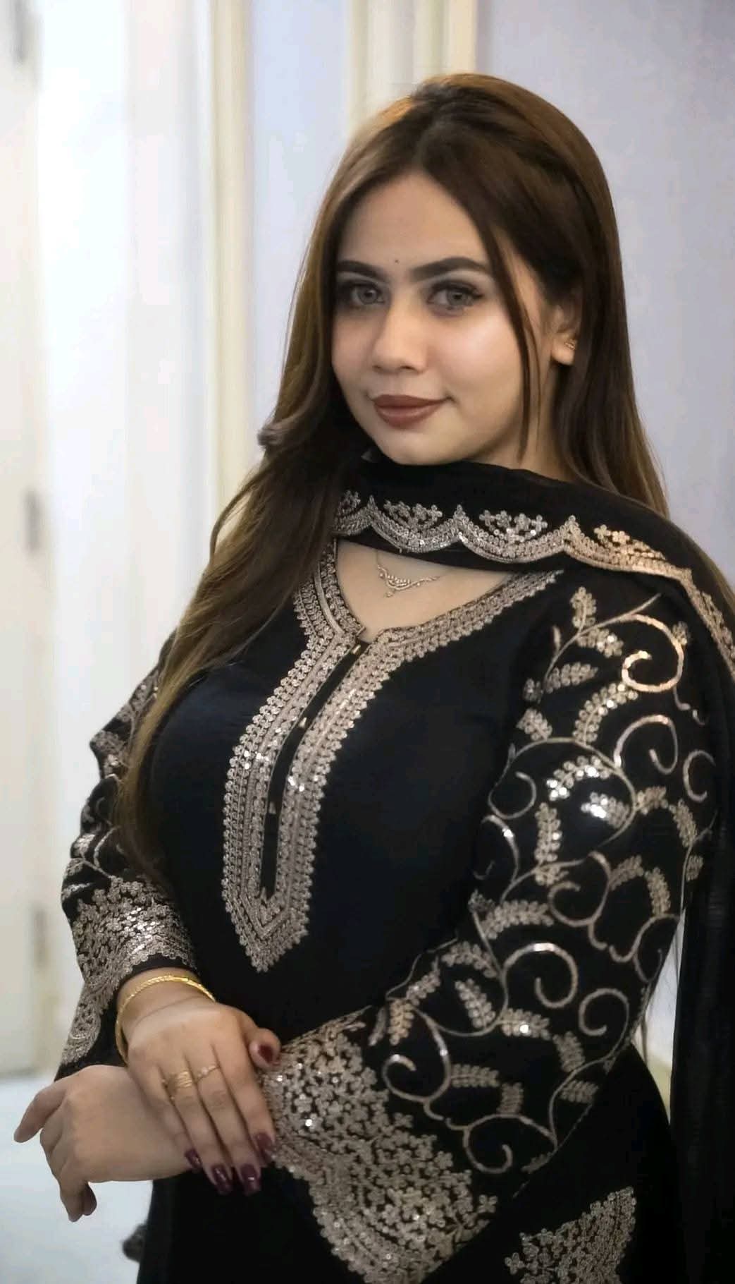 ইন্ডিয়ান চেরি জর্জেট  এমব্রয়ডারি থ্রি পিস
