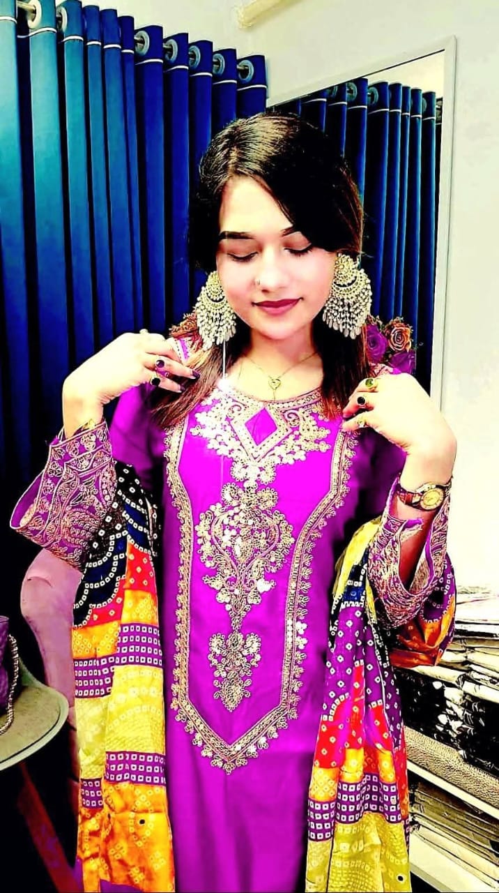 Lilan coton with sequence embroidery