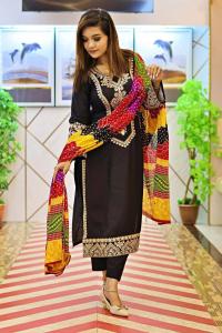 Lilan coton with sequence embroidery