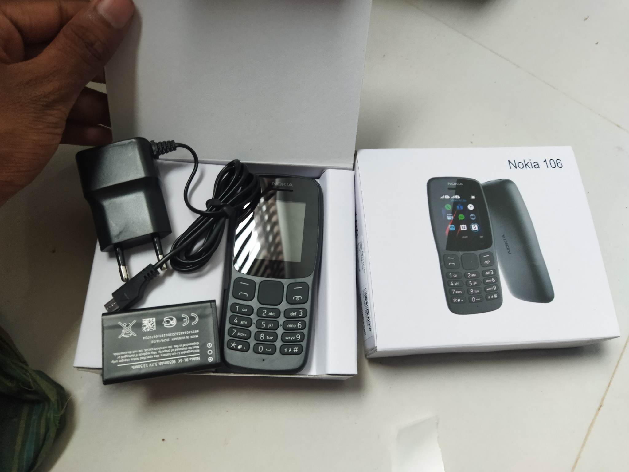 Nokia 106 black new