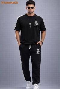 টি-শার্ট এবং প্যান্ট কম্বো