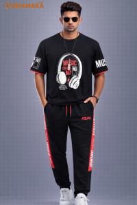 টি-শার্ট এবং প্যান্ট কম্বো