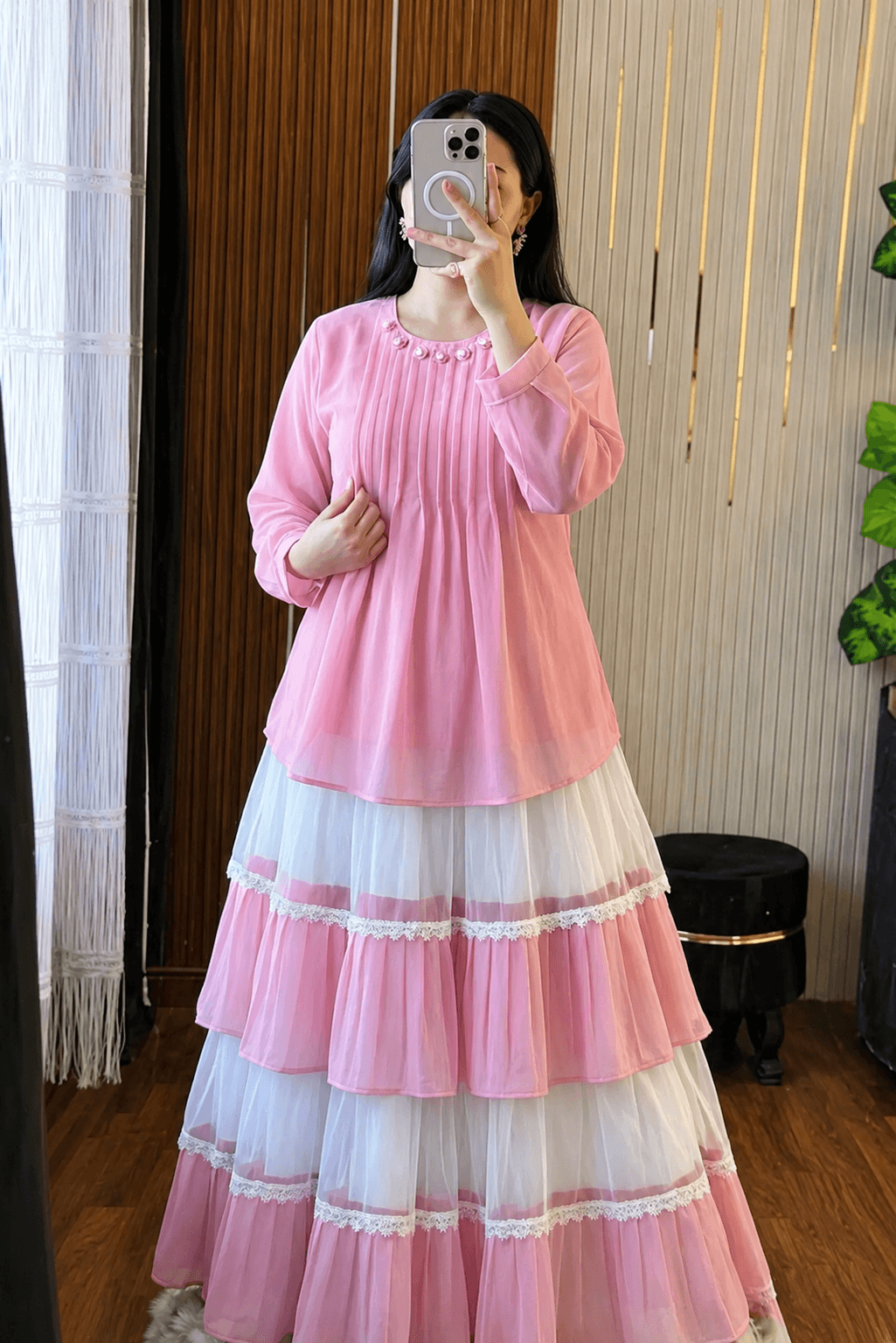 Trendy Ladies Tops & Skirt Set
