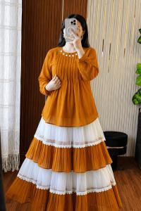 Trendy Ladies Tops & Skirt Set