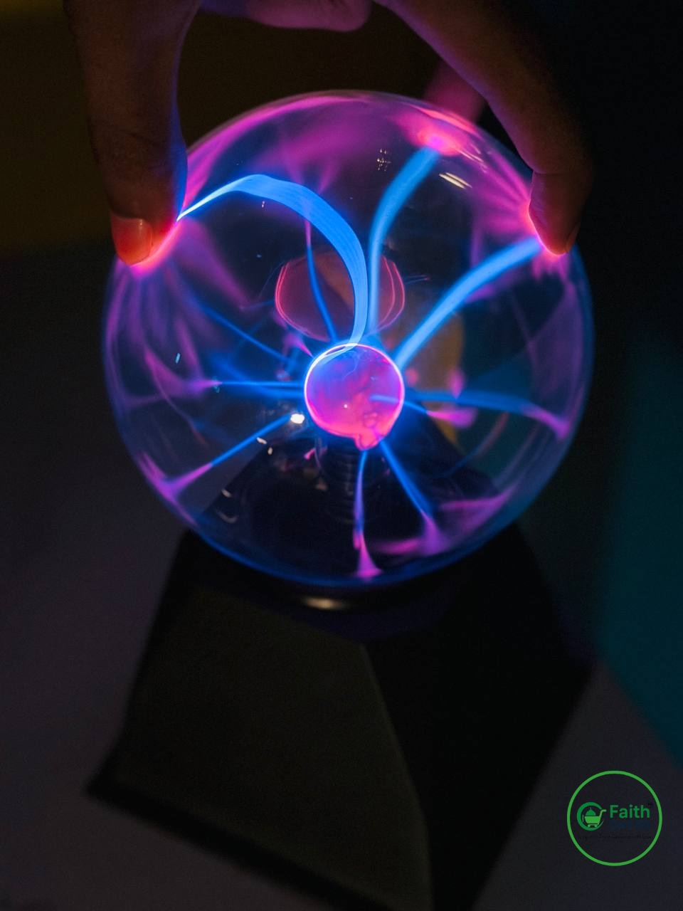 5-Inch Magic Plasma Ball – Blue Light Touch & Sound Activated Globe Lamp for Kids & Room Decor