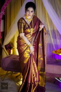 Benaroshi Katan Saree with blause pcs