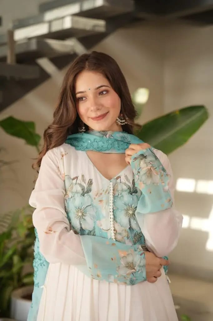 ✨ গর্জাস লং গাউন / ফ্লোর টাচ থ্রি পিস ✨